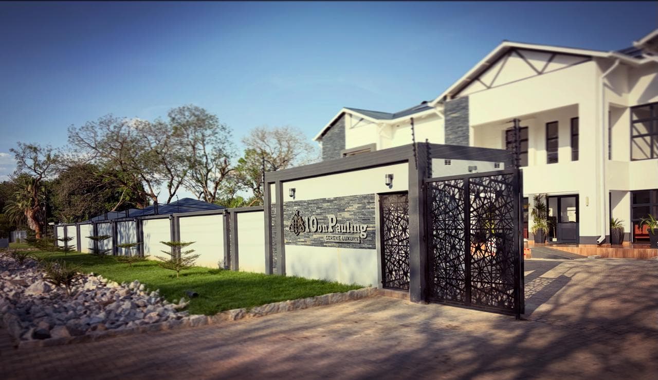 10 On Pauling Hotel Exterior - Luxury boutique hotel in Bulawayo with elegant architecture and pool